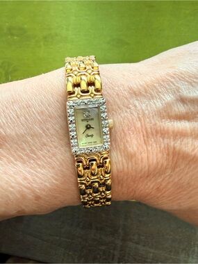 1989s Whittnauer elegant watch